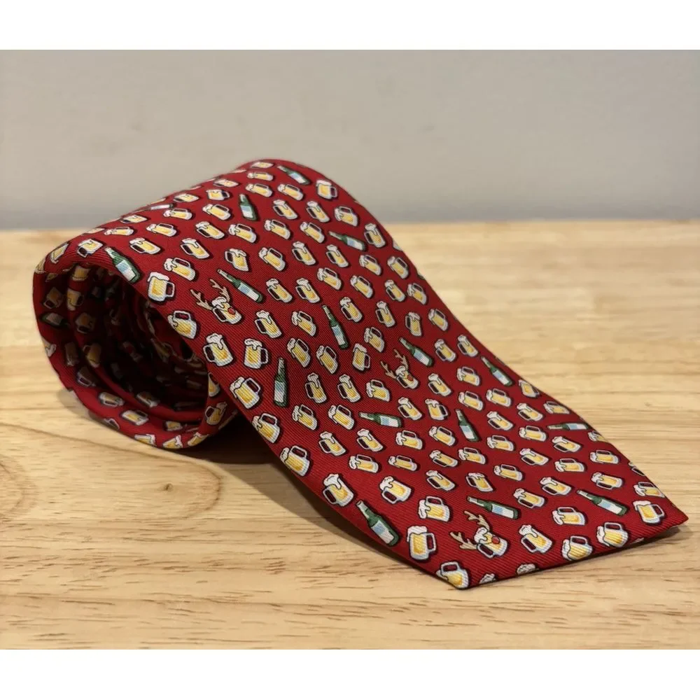 Vineyard Vines Mens Red Silk Tie Beer Mugs Bottles Reindeer Holiday‎ Sz 59